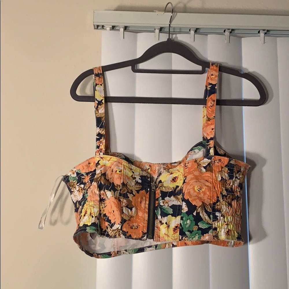 Crop top - Picture 2 of 2
